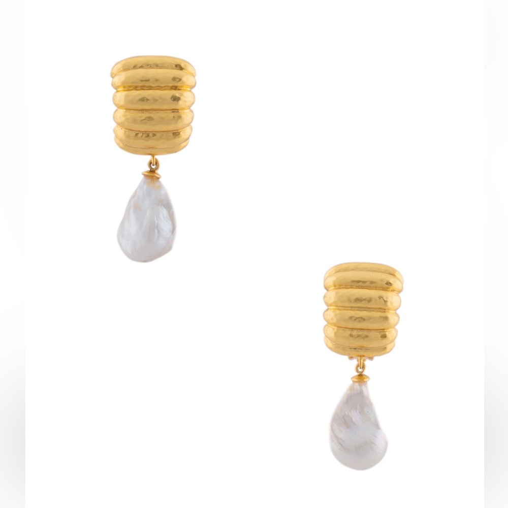 VALERE Pearl Earrings Cip-on NWT - Picture 4 of 4